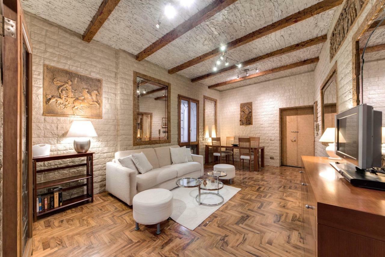 Fontana Di Trevi Charming Apartment Roma Exterior foto